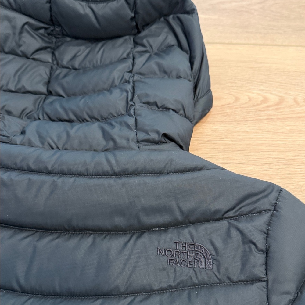 The North Face Women's Goose Down Filled Black Puffer Coat - Picture 7 of 8